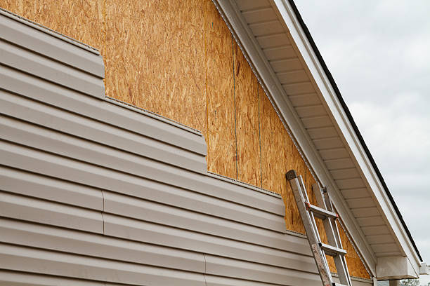 24/7 Emergency Siding experts in Bloomington, IL